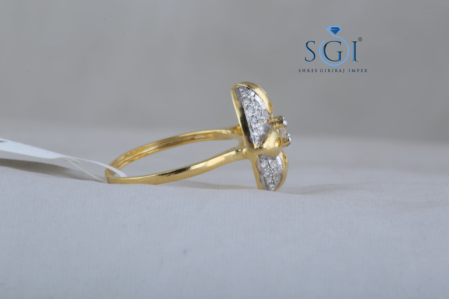 0.80ctw EF VVS VS Lab Grown Diamond Four Claw Middle Round Cut Diamond Ring, Two Tone Floral Design Women Ring, 14K Yellow/White Gold Flower Shape Multi Diamond Ring For Women, Unique Design Ladies Ring