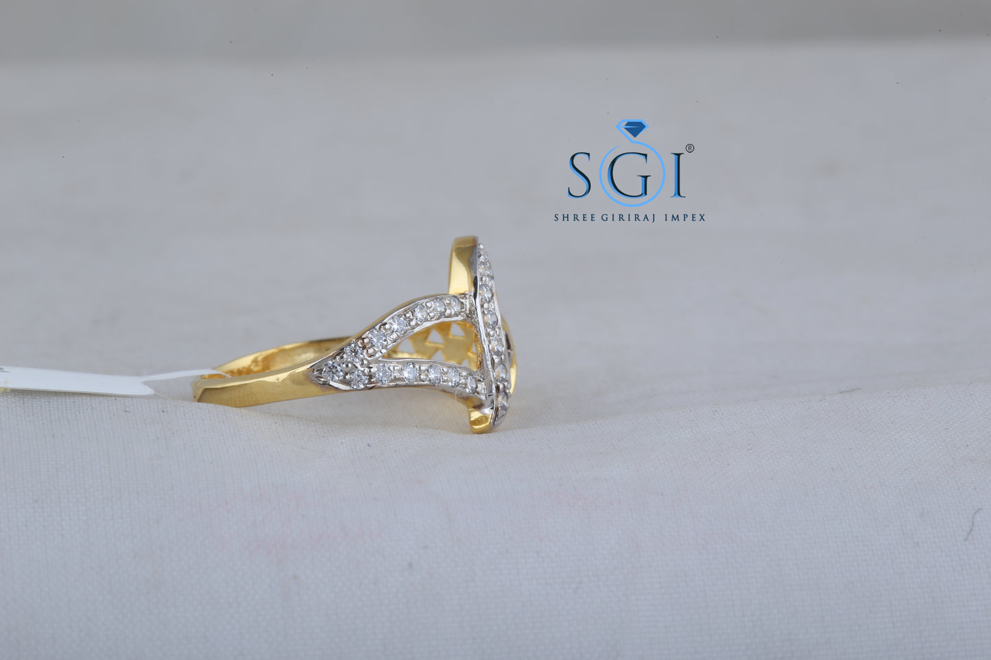 0.36ctw EF VVS VS Lab Grown Round Cut Diamond Exclusive Ring, Unique Pattern Yellow Gold Diamond Ring, Paisley Design Ladies Ring, Two Tone Online Wedding Ring Collection For Womens