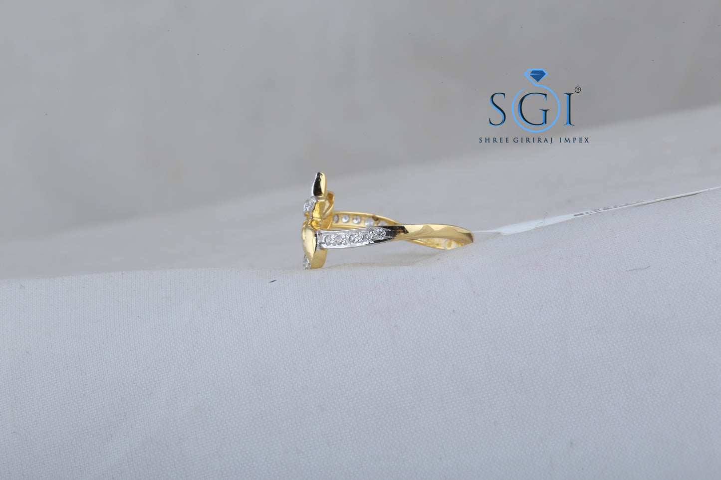 0.30ctw EF VVS VS Lab Grown Round Cut Diamond Everyday Fantasy Fairy Dream Girl Wedding Finger Ring, Ladies Ring, Two Tone Gold And Silver Ring, Wondering Floral Designer Diamond Ring For Women