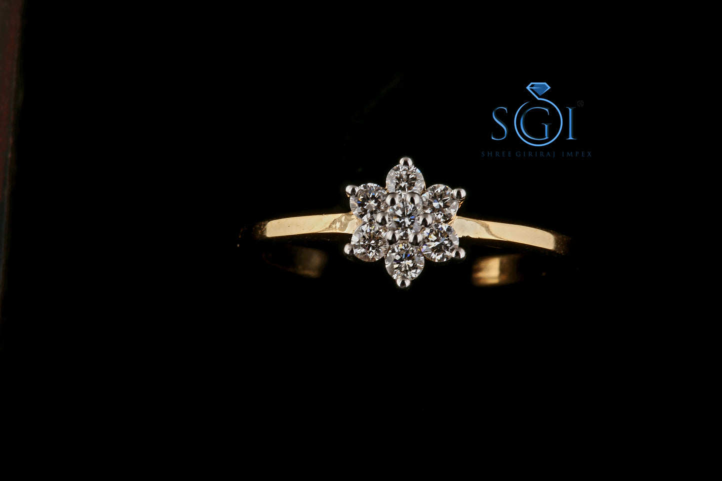 0.75ctw Round EF VVS VS Lab Grown Diamond Six Claw Star Look Flowerat Design Ring In 14K Yellow Gold Women's Diamond Ring