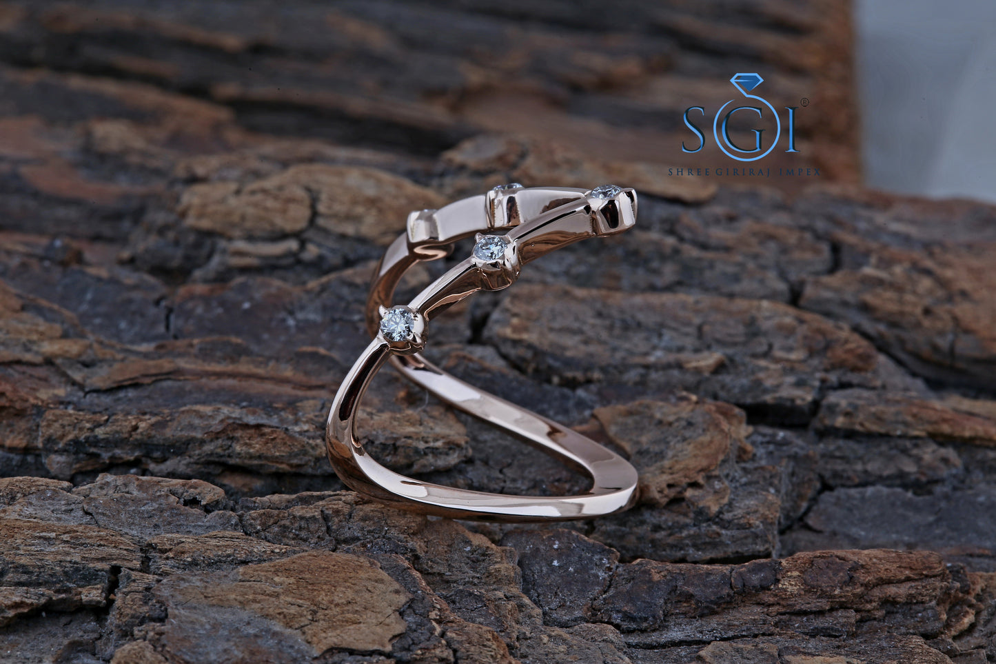 0.20ctw EF VVS VS Lab Grown Round Cut V Shape Wedding Ring, Reversible V Ring,Five Round Cut Diamond Ring, Fancy Women's Diamond Ring,18K Rose Gold V Shape Ring