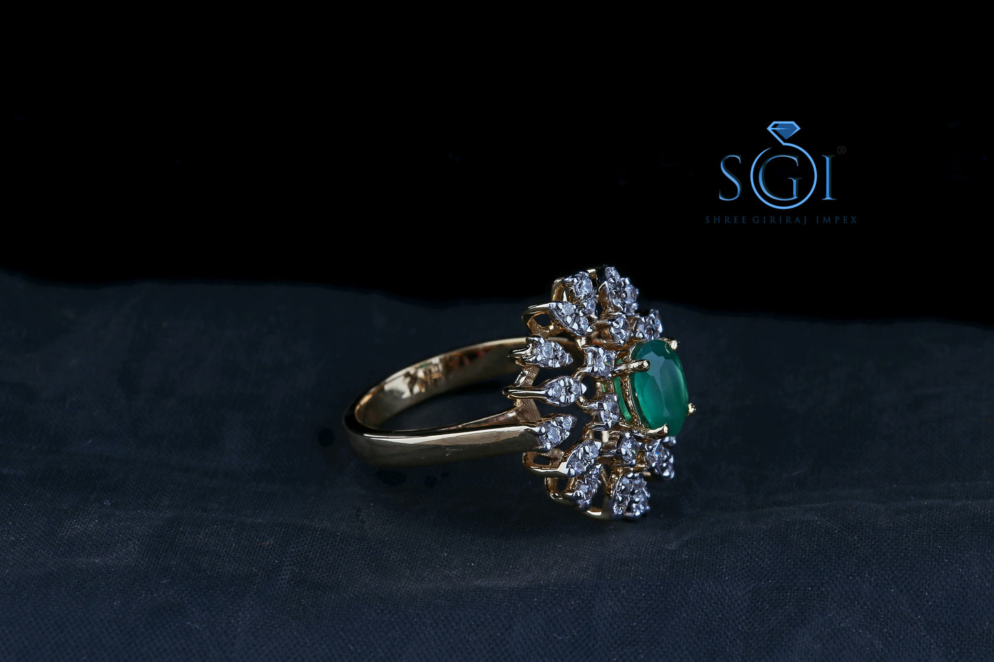 2ctw EF VVS VS Lab Grown Oval Cut Synthetic Green, Natural Round Diamond Green Emerald 14k Solid Yellow Gold Wedding Ring Collection For Womens