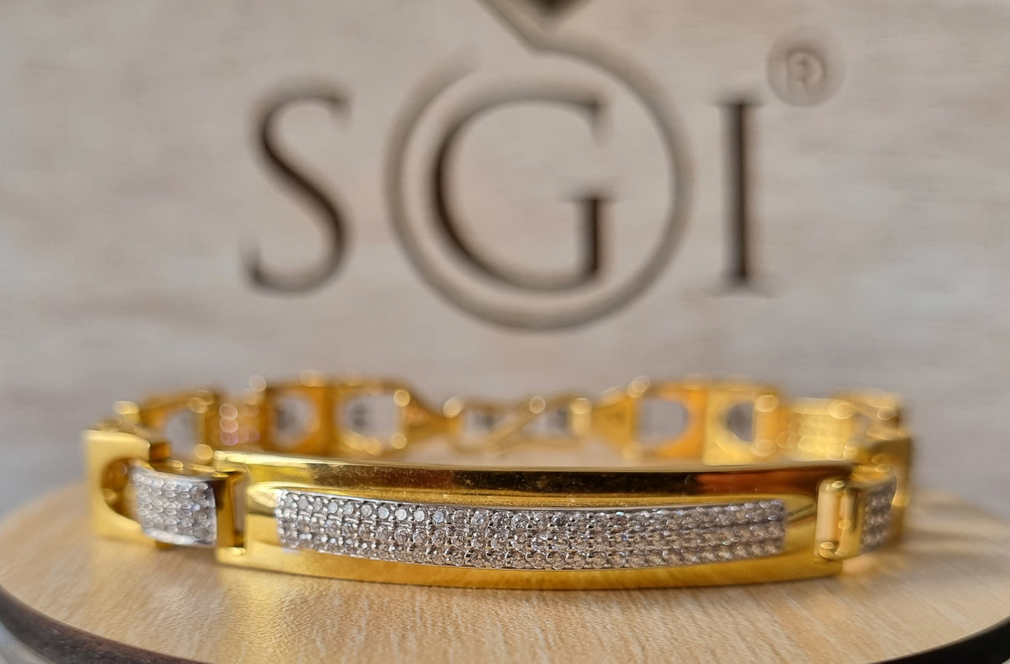 18k Yellow Gold Man's Bracelet  With Moissanite Diamond