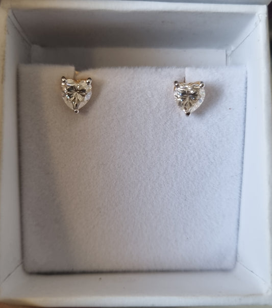 6mm Heart Shape Diamond G VS1 Labgrown Diamond Ear Ring With 14k Yellow Gold