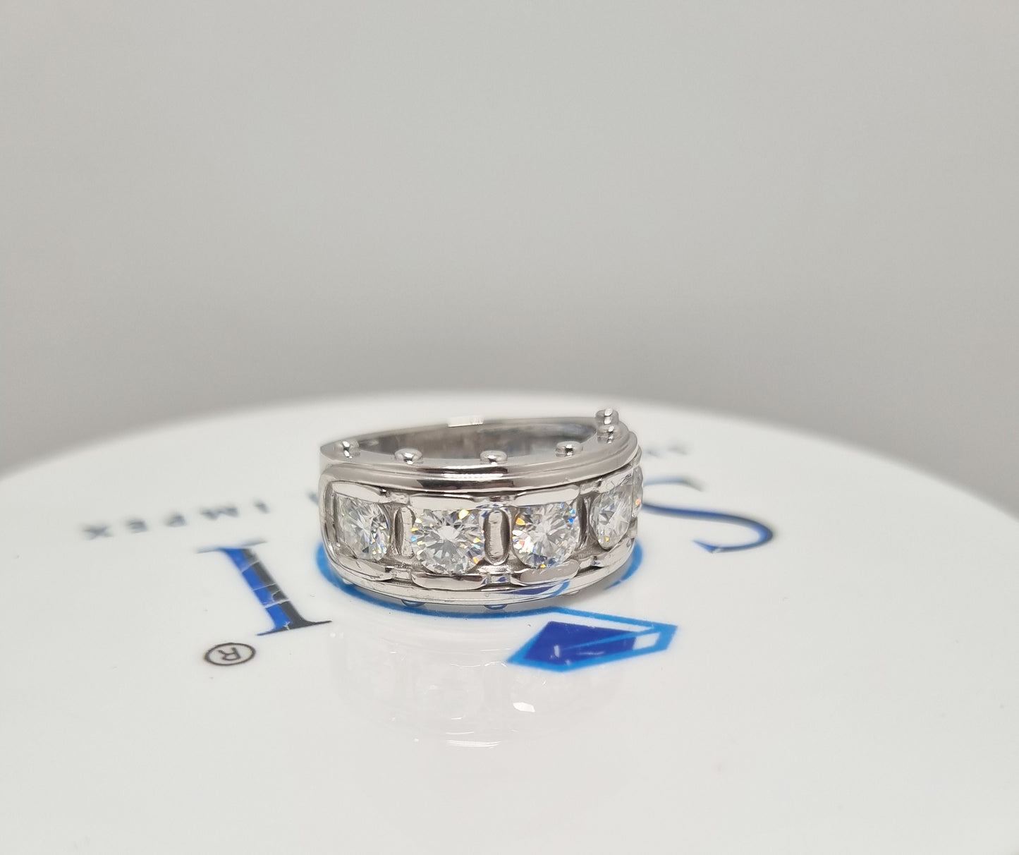 2.20ctw 5mm Round White D VVS1 Moissanite Diamond Solitaire Man's Ring With 925 Sterling silver