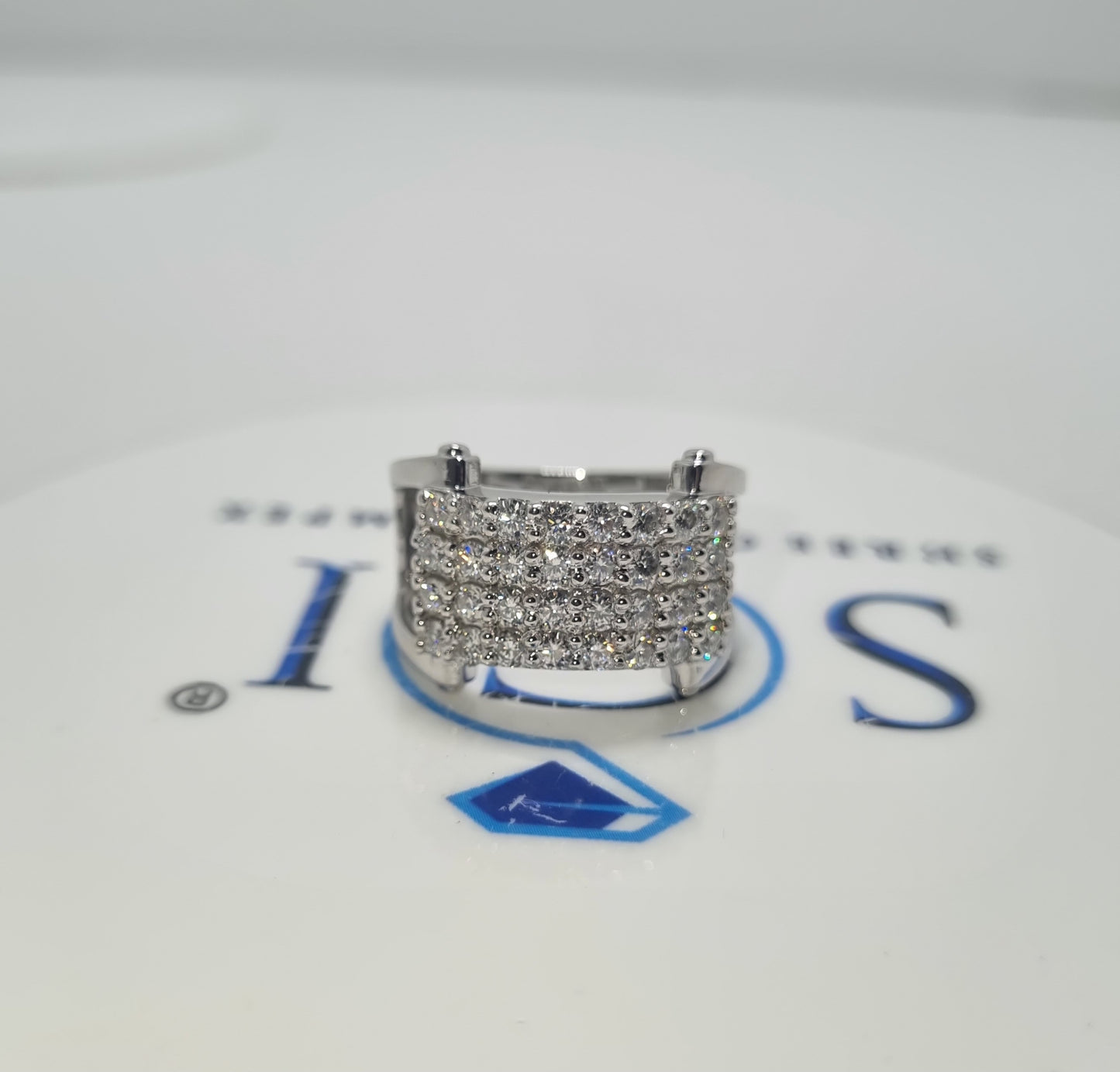 1.70ctw 2.4mm Round White Moissanite Diamond Man's Ring With 925 Sterling Silver
