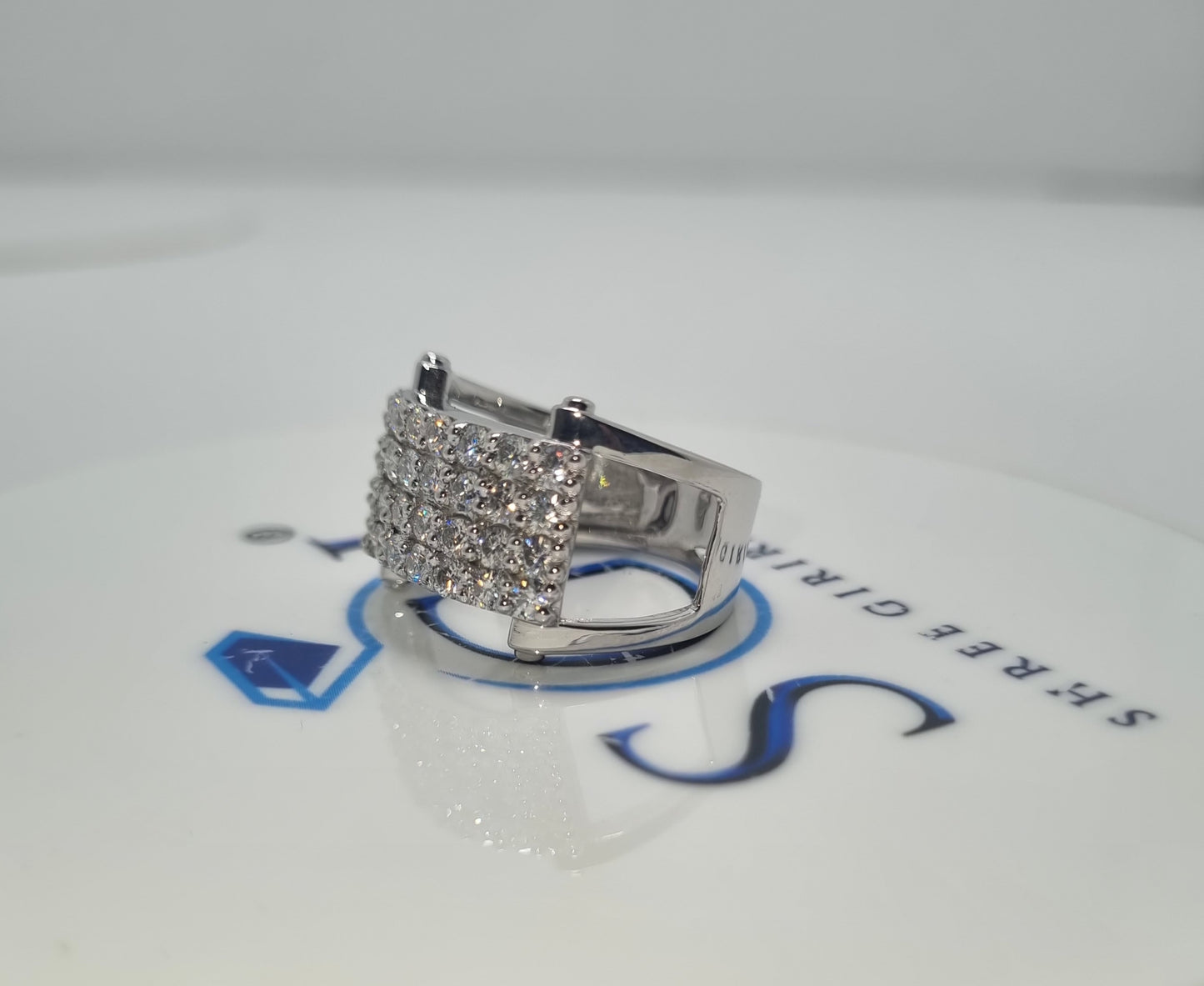 1.70ctw 2.4mm Round White Moissanite Diamond Man's Ring With 925 Sterling Silver
