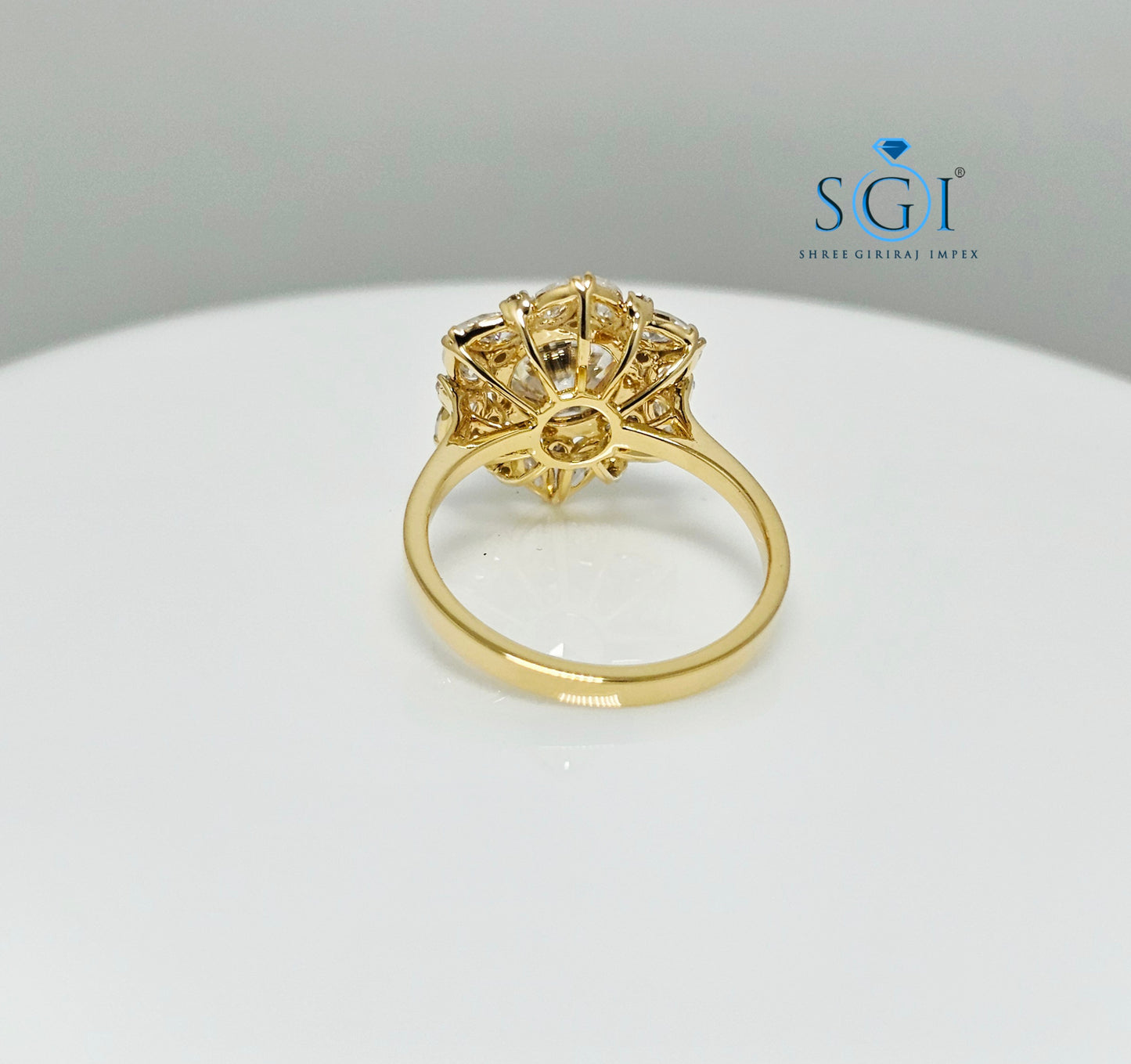 2.80ctw Round & Marquise-Cut Moissanite Diamond Vintage-Inspired Luxurious Gold Ring
