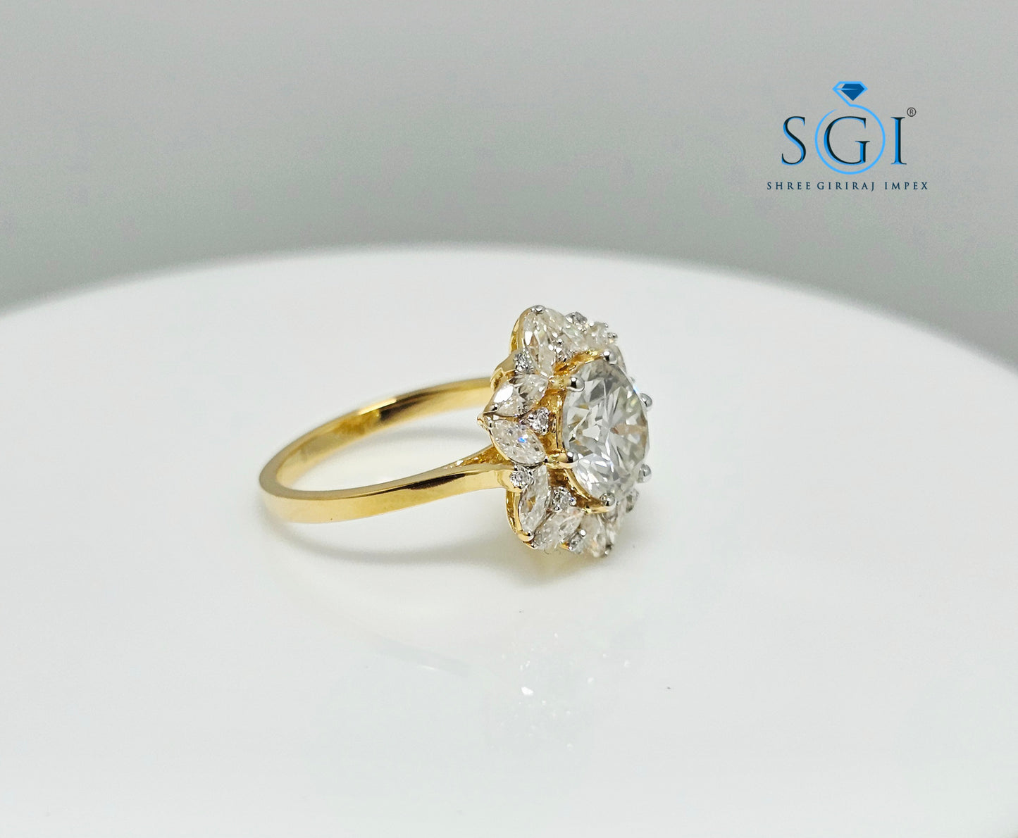2.80ctw Round & Marquise-Cut Moissanite Diamond Vintage-Inspired Luxurious Gold Ring