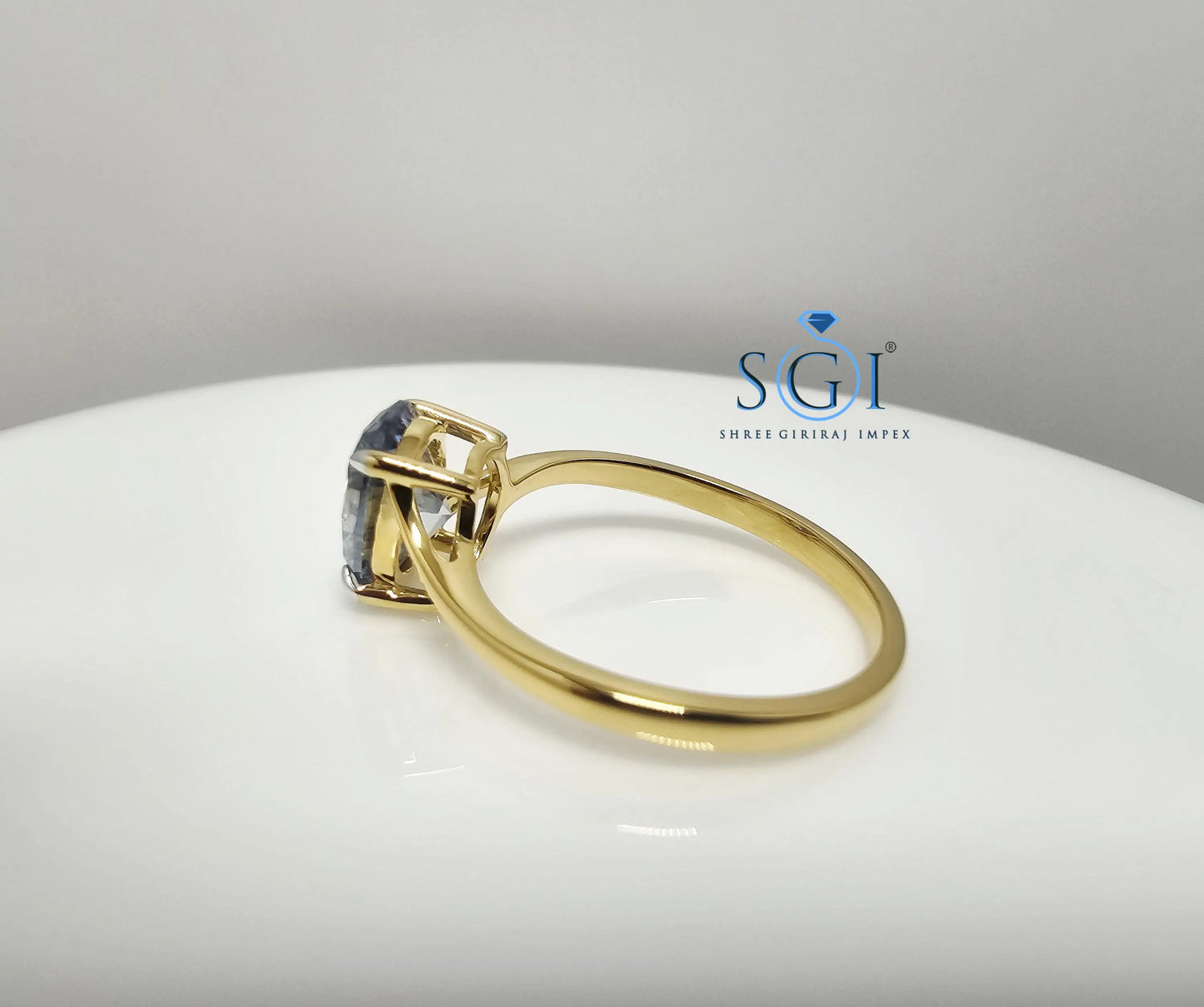 2CT Royal Blue Moissanite Oval Solitaire Ring: VVS1 Clarity, Solid Gold