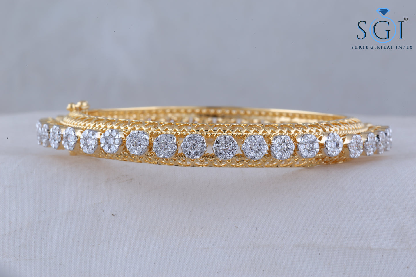 10ctw Round White D vvs1 Moissanite Diamond Floral Real Diamonds Bridal Wear Bangle cum Bracelete, Round Diamond Bangle, 14K Diamond Gold Womens Bangle ,Gift for Mom