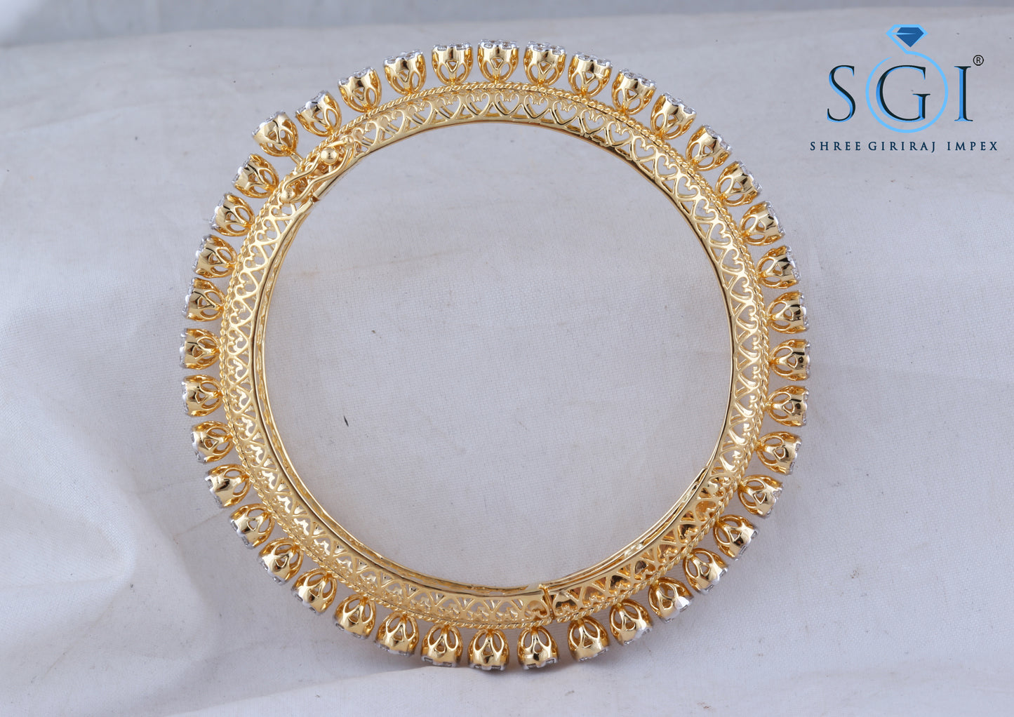 10ctw Round White D vvs1 Moissanite Diamond Floral Real Diamonds Bridal Wear Bangle cum Bracelete, Round Diamond Bangle, 14K Diamond Gold Womens Bangle ,Gift for Mom