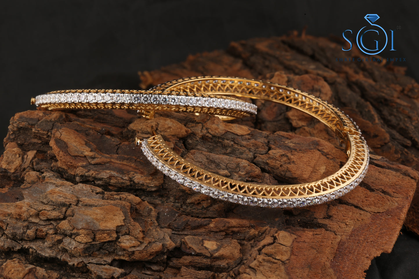 30ctw Moissanite Diamond Round Single Diamond Line Bangles, 18K Elegance Diamond Bangle, Moissanite Bracelets, Stackable Bangle Bracelet, Gold Bridal Wear Bangle Bracelet For Womens