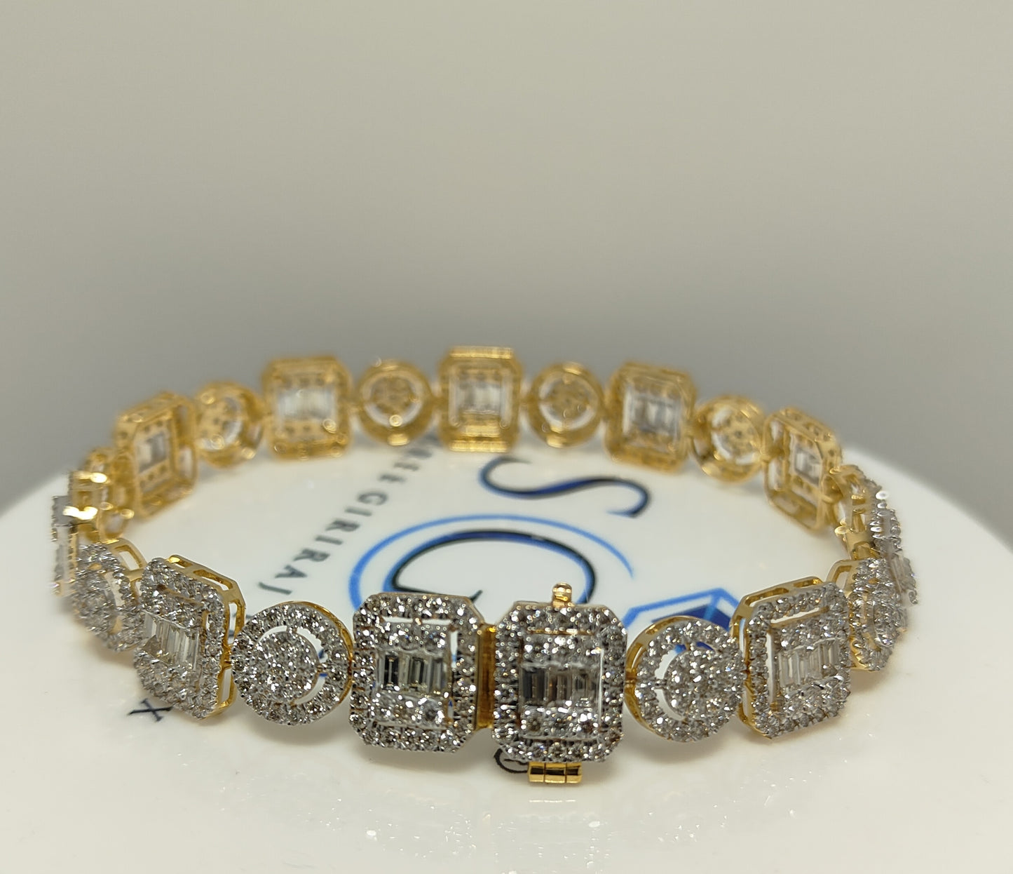 10ctw EF VVS VS Labgrown Diamond Bracelet with 18k yellow gold