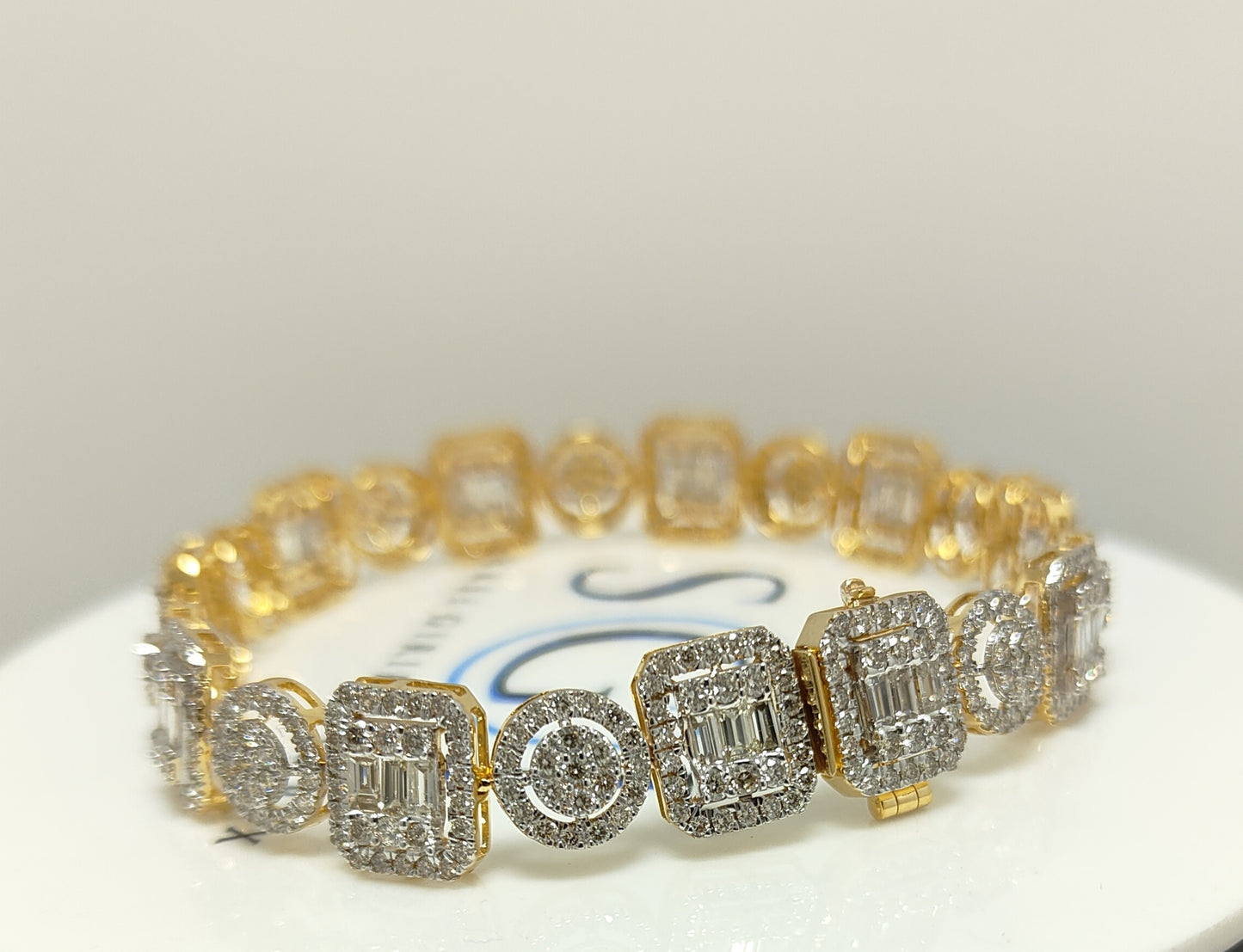10ctw EF VVS VS Labgrown Diamond Bracelet with 18k yellow gold