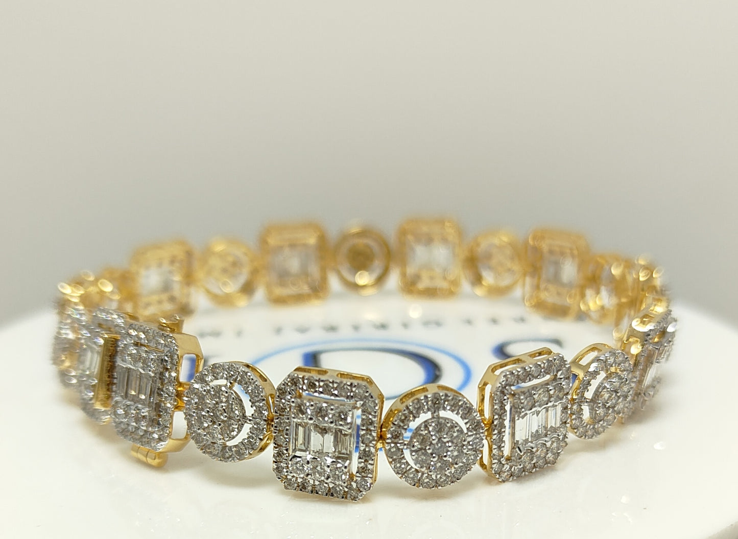 10ctw EF VVS VS Labgrown Diamond Bracelet with 18k yellow gold