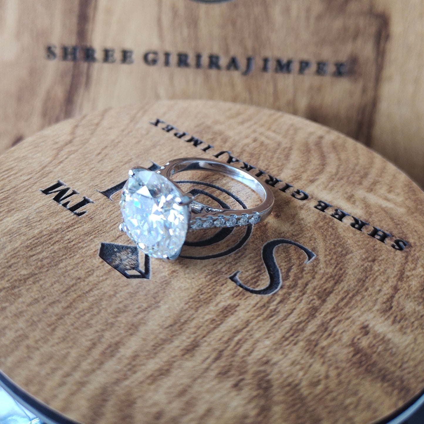 10.20 ctw Round White D VVS1 Excellent Cut Moissanite Diamond Ring With 14 K White Gold