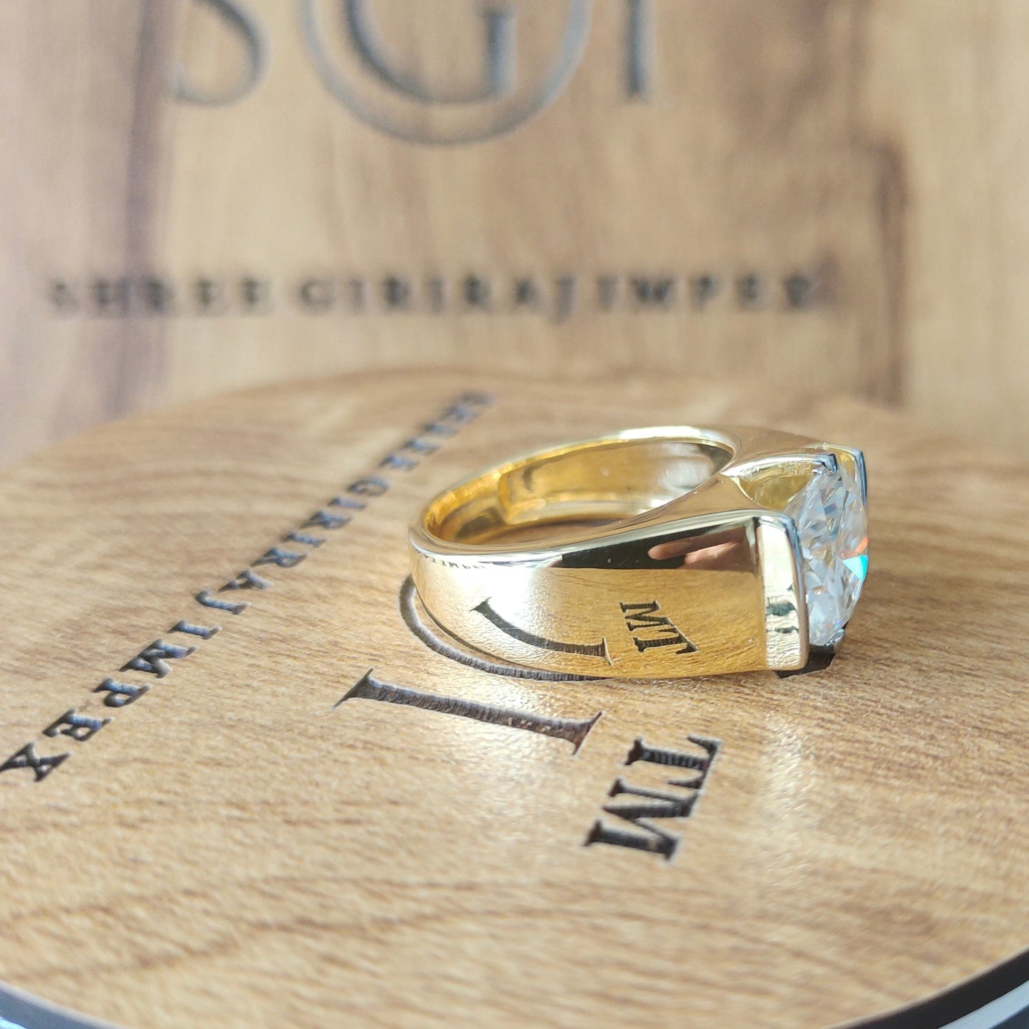 5.20 Ct Round Brilliant White D VVS1 Moissanite Diamond With 14k Yellow Gold Mans Ring