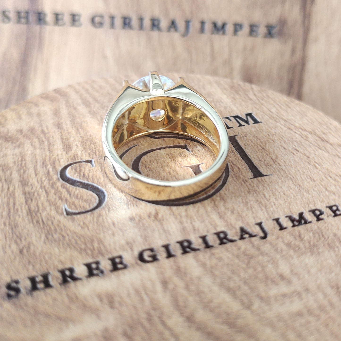 5.20 Ct Round Brilliant White D VVS1 Moissanite Diamond With 14k Yellow Gold Mans Ring