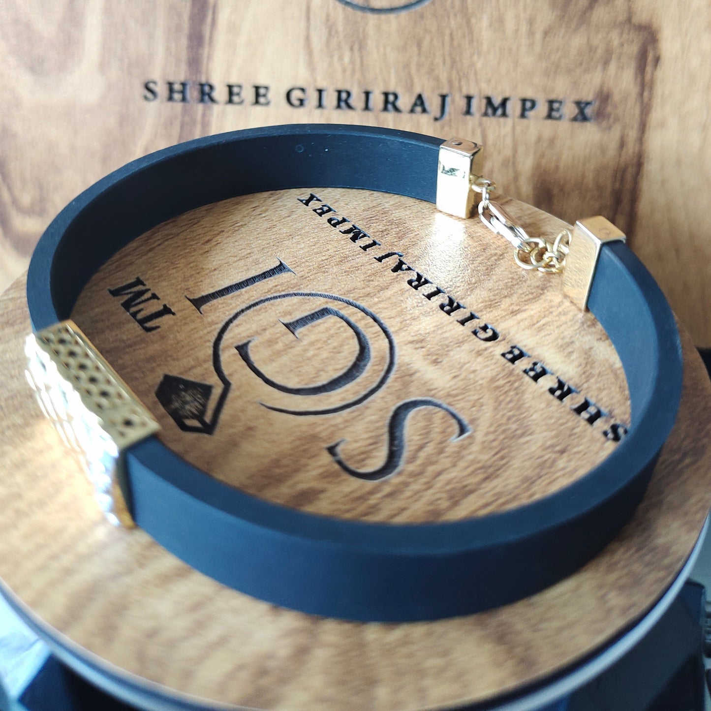 14k Yellow Gold Mans Bracelets With Imported Rubber Belt And Moissanite Diamond
