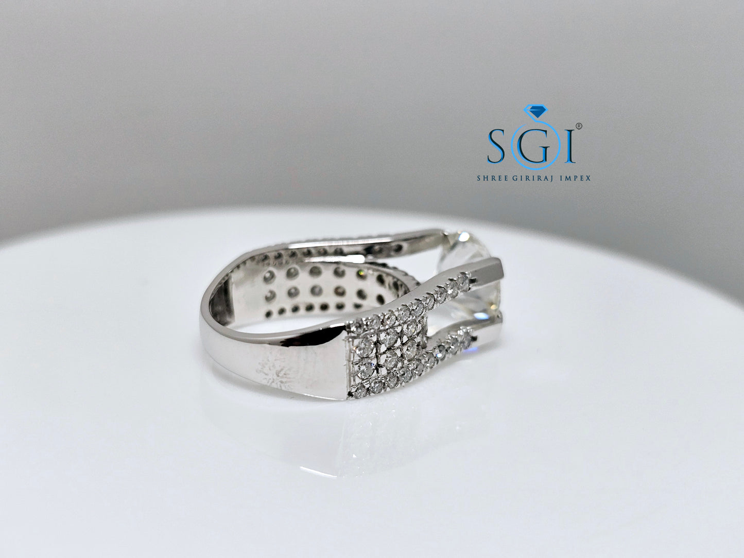 4ctw Lab Grown Diamond Luxurious Wedding Gold Ring