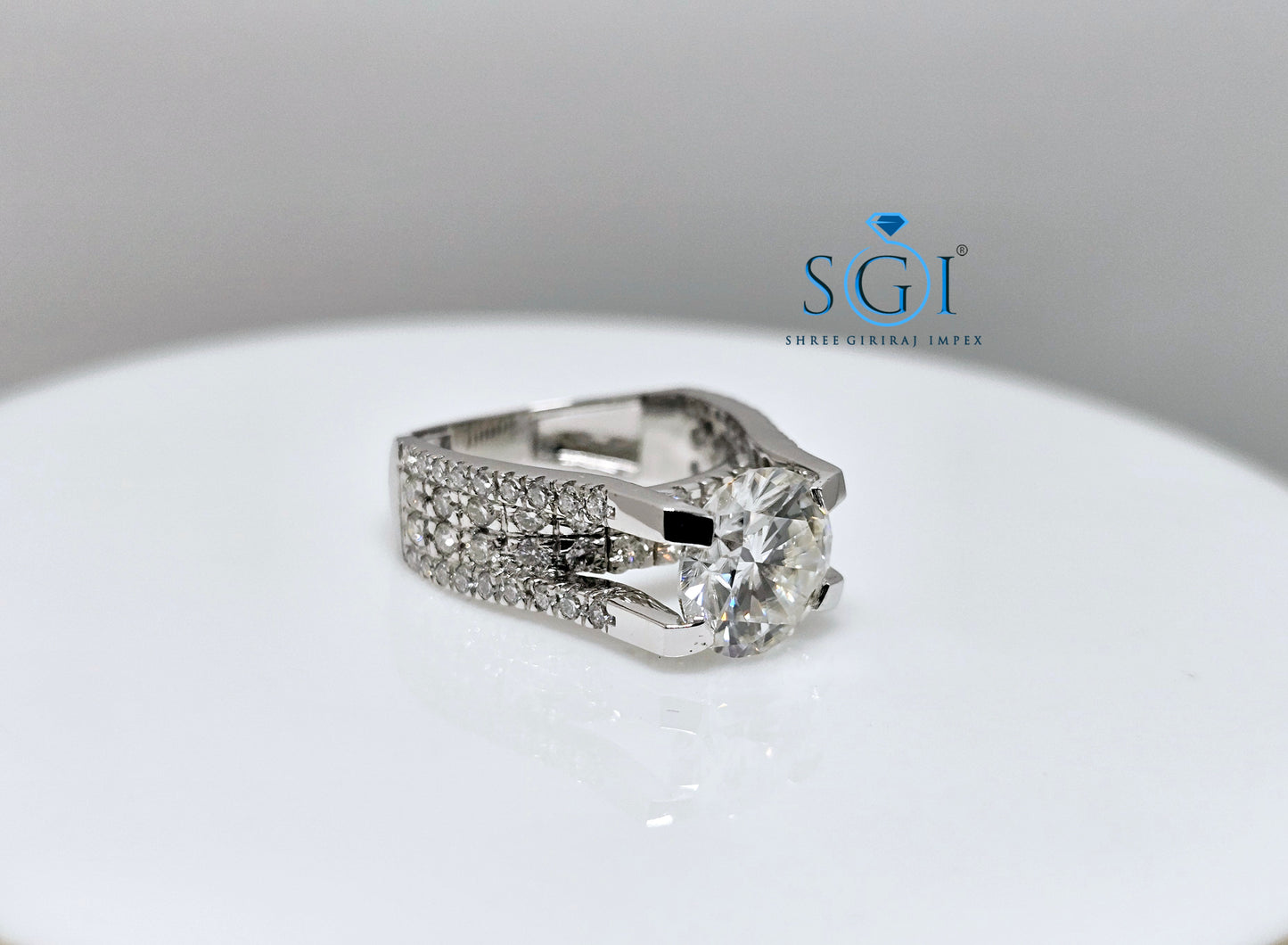 4ctw Lab Grown Diamond Luxurious Wedding Gold Ring