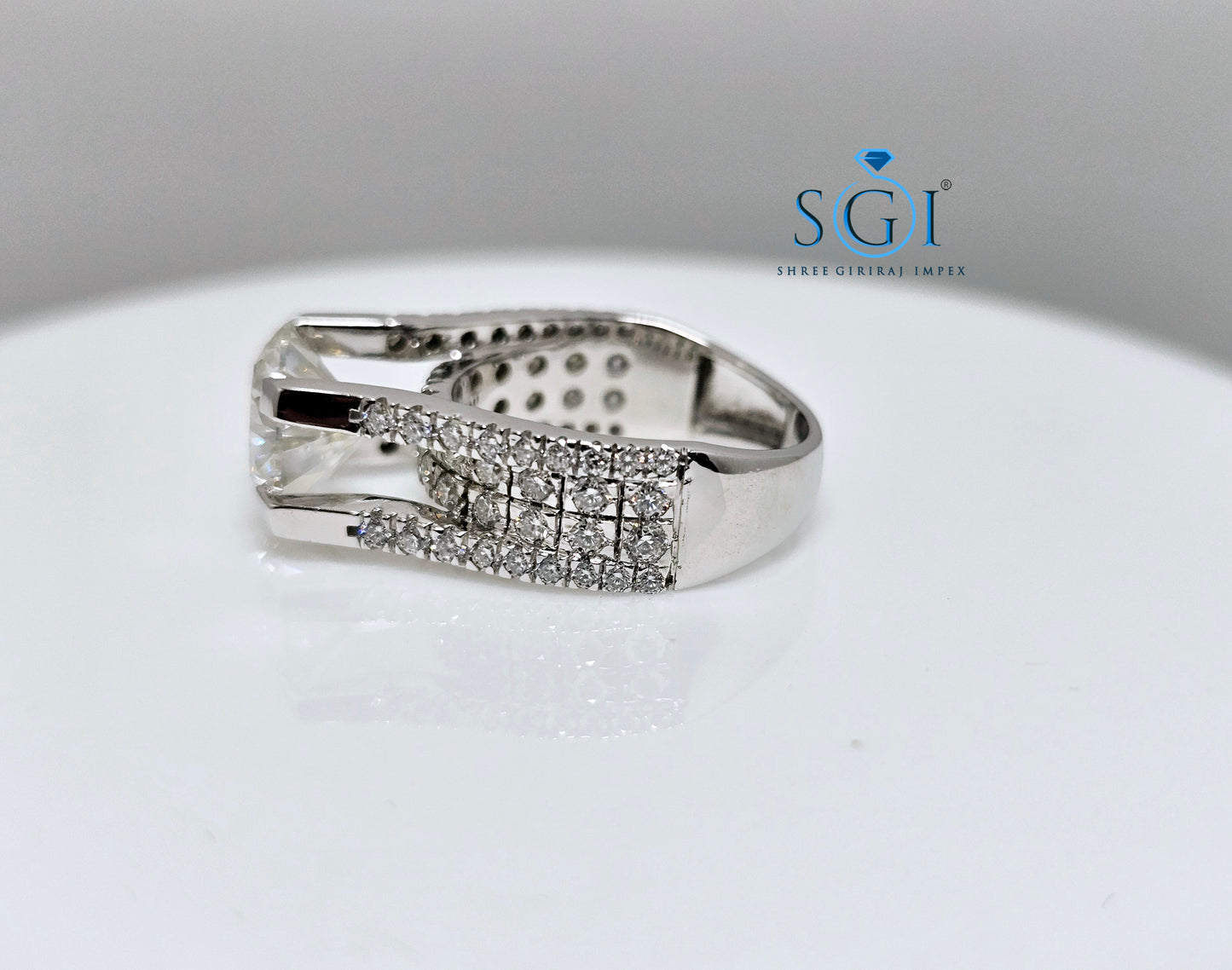 4ctw Lab Grown Diamond Luxurious Wedding Gold Ring