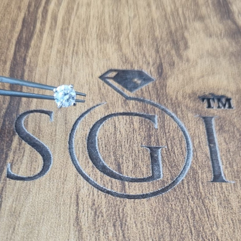18k Yellow Gold Italian Nose Pin With 5mm Round White Moissanite Diamond