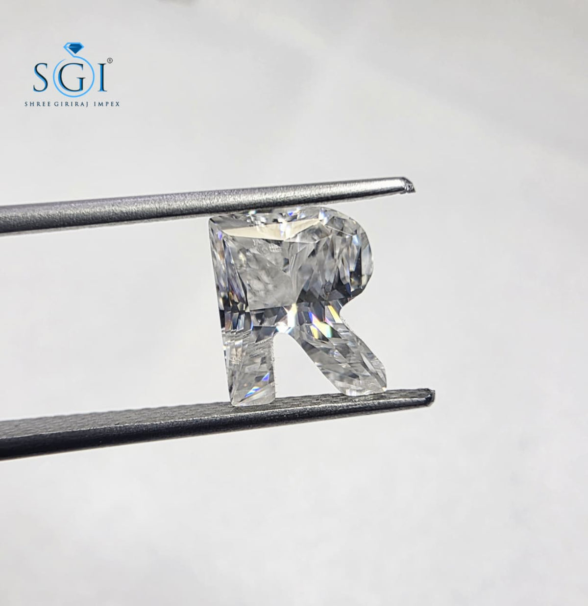 8mm R Alphabet White Moissanite Stone D Color VVS1 Custom Jewelry Gemstone