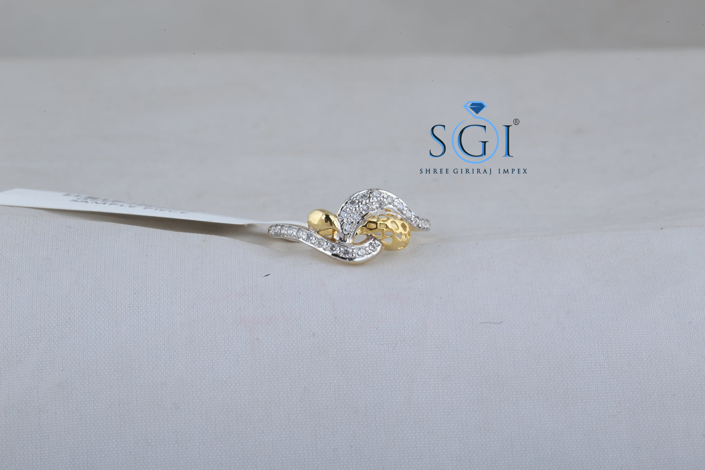 0.30ctw EF VVS VS Lab Grown Round Cut Natural Diamond Studded Ladies Ring, Two Tone Gold Diamond Ring, Party Wear Womens Ring In 18K Yellow Gold