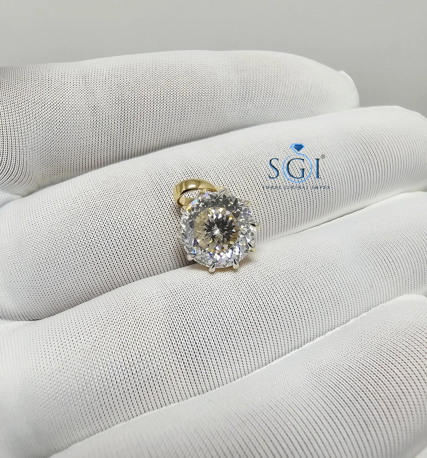 18K Gold Moissanite Solitaire Pendant: Handmade Fine Jewelry, 4.15 Carat