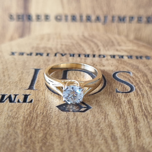1 ct (6.5 mm) White D VVS1 Round Moissanite Diamond Ring With 18k Gold