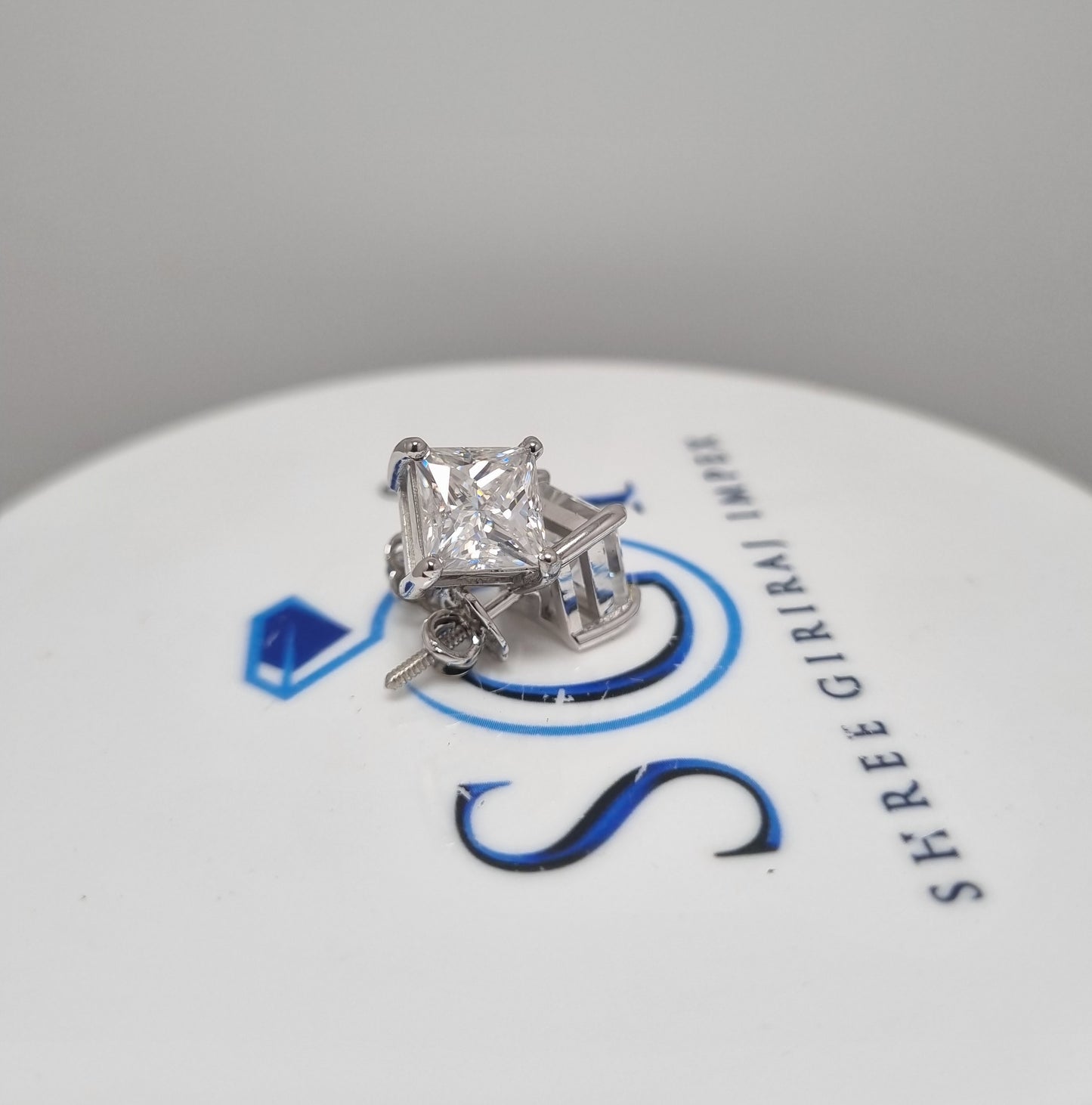 5.8ctw 8mm Princess shape White D VVS1 Moissanite Diamond Ear Studs With 925 Sterling Silver