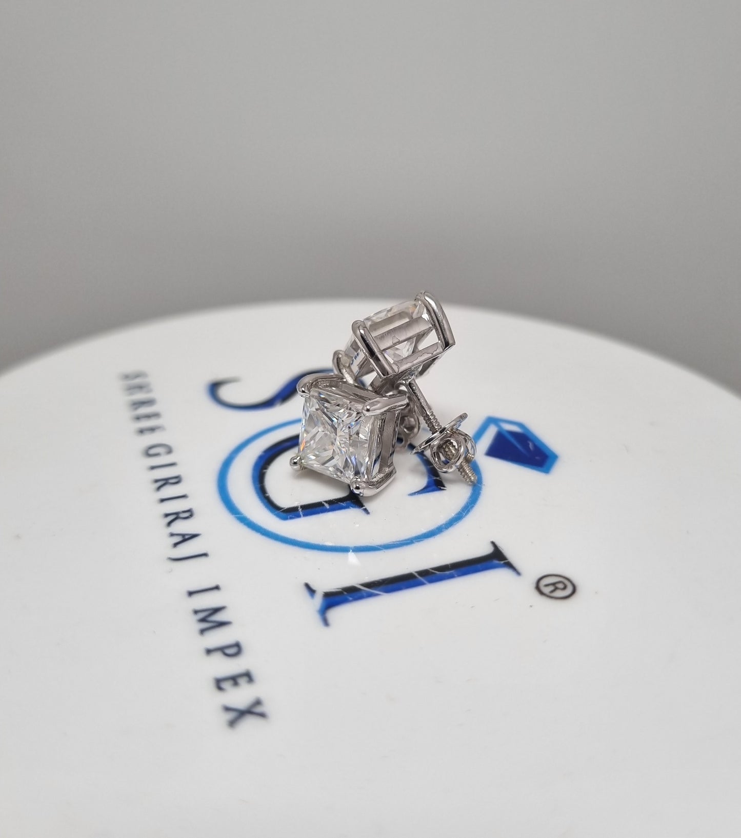 5.8ctw 8mm Princess shape White D VVS1 Moissanite Diamond Ear Studs With 925 Sterling Silver