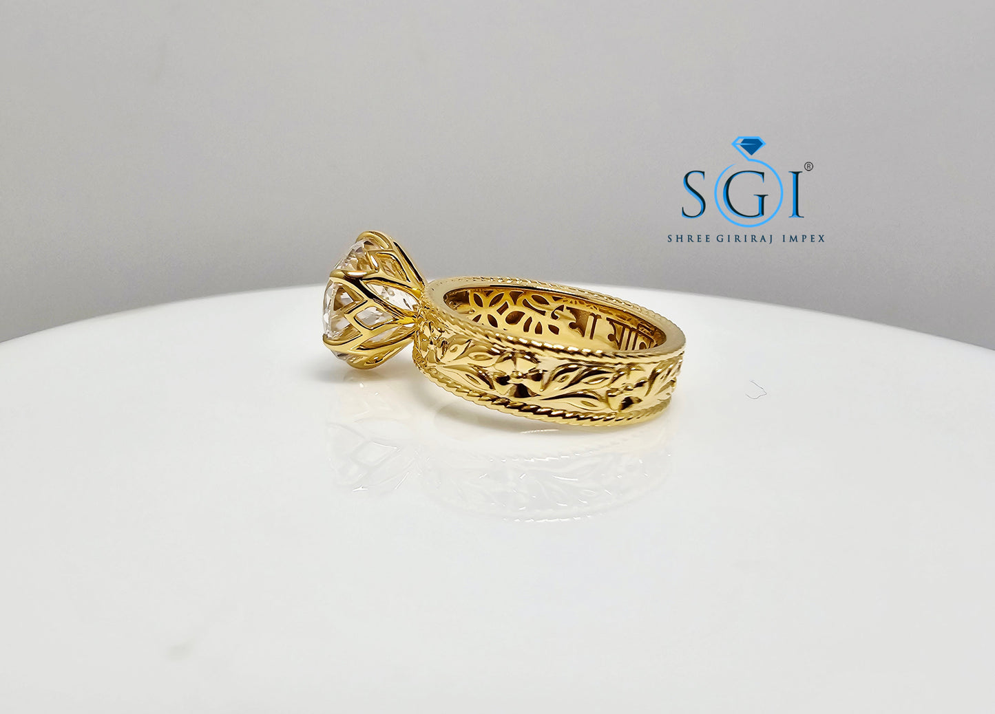 3.51 Ct Portuguese Shape E VVS2 Lab-Grown Diamond Vintage Ring in Solid Gold | Luxurious Engagement & Statement Jewelry