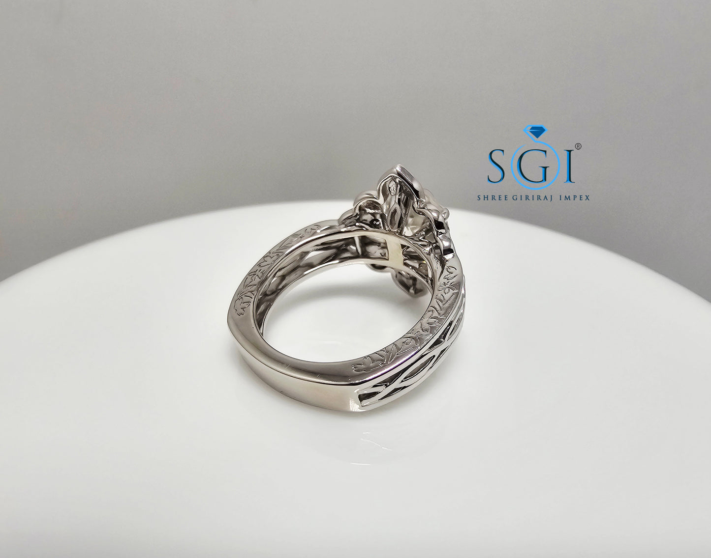 3.50 Ct Hybrid Crushed Ice Oval Moissanite Diamond Vintage Silver Ring – Luxurious Statement Jewelry