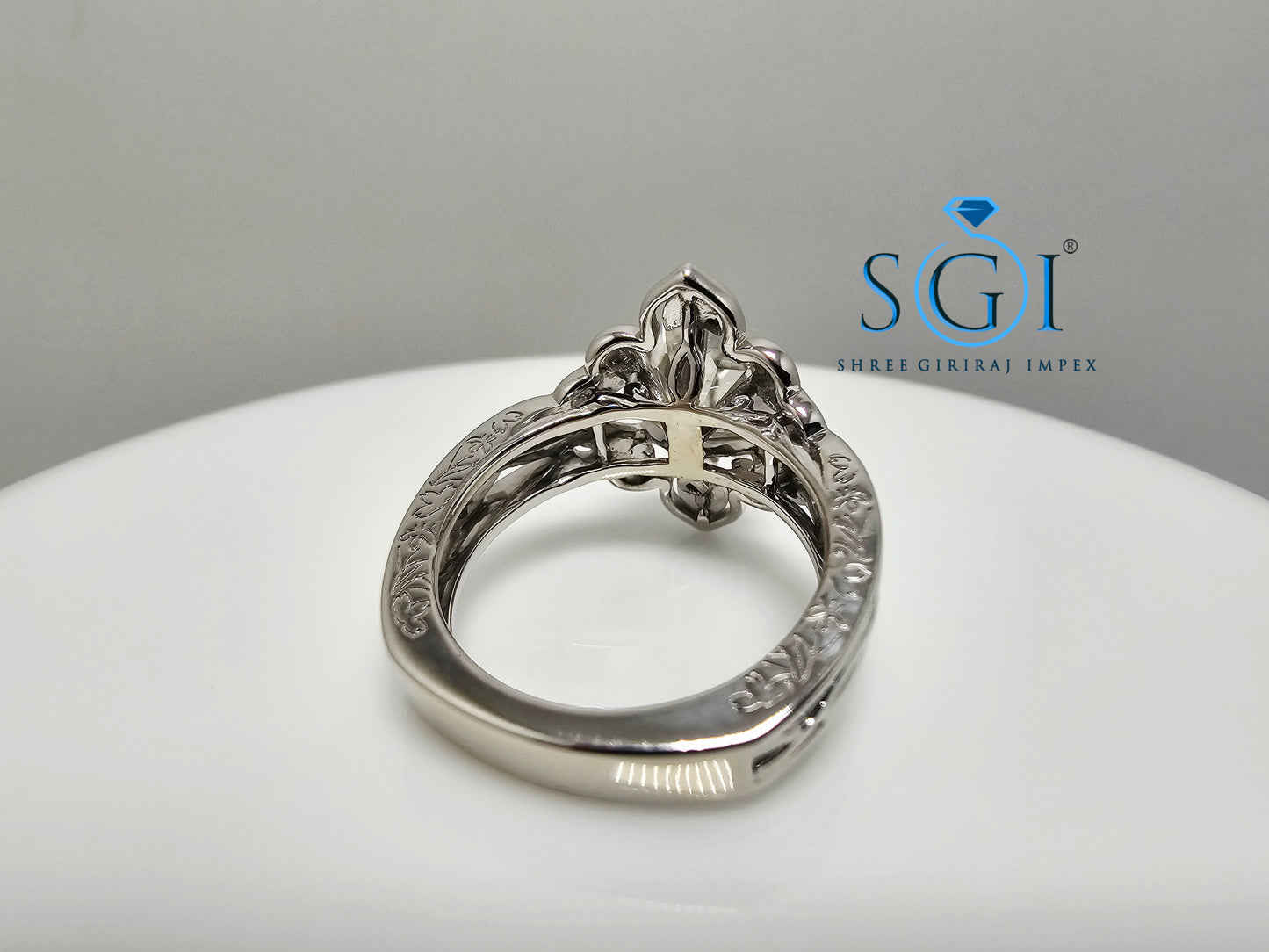 3.50 Ct Hybrid Crushed Ice Oval Moissanite Diamond Vintage Silver Ring – Luxurious Statement Jewelry