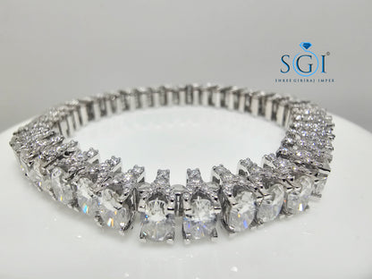 Premium Silver Bracelet – 22ctw with 4×6mm Oval Stones & Side Accents