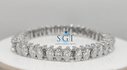 Premium Silver Bracelet – 22ctw with 4×6mm Oval Stones & Side Accents