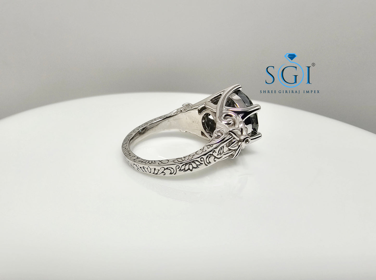 Antique-Style Silver Ring Featuring 4ct Green Jubilee Cut Moissanite (10mm)