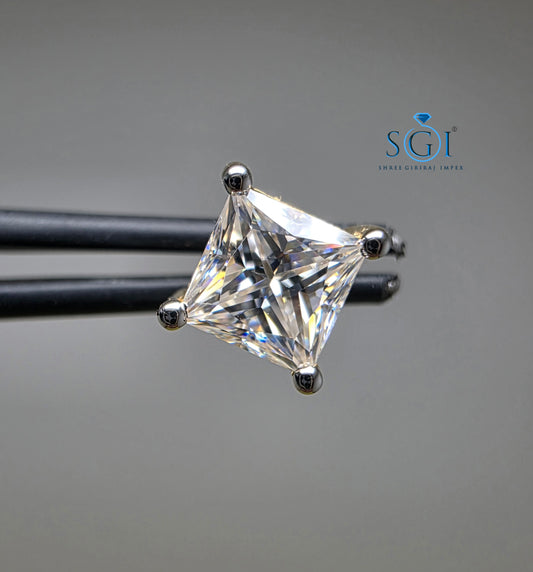 1Ct Princess Shape Lab Grown Diamond Men's Single Stud Earring in 14K Yellow Gold | Luxury Solitaire Ear Stud for Men | IGI Certified Diamond Jewelry