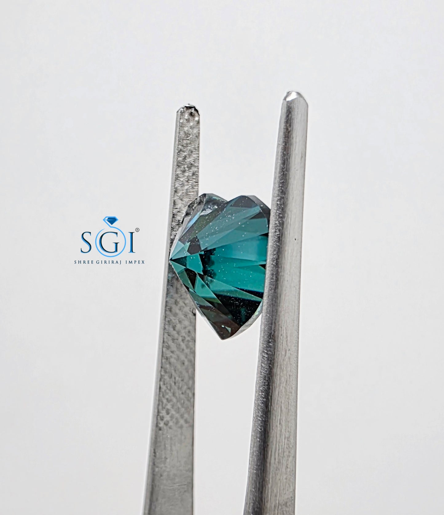 9mm Vivid Forest Green Heart Shape Moissanite - Premium Lab-Grown Gemstone for Luxury Rings