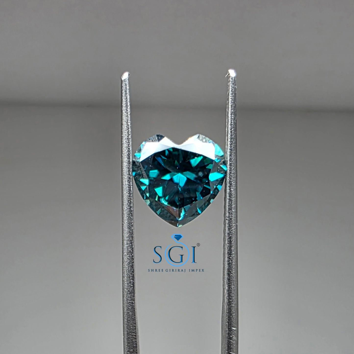 9mm Vivid Forest Green Heart Shape Moissanite - Premium Lab-Grown Gemstone for Luxury Rings