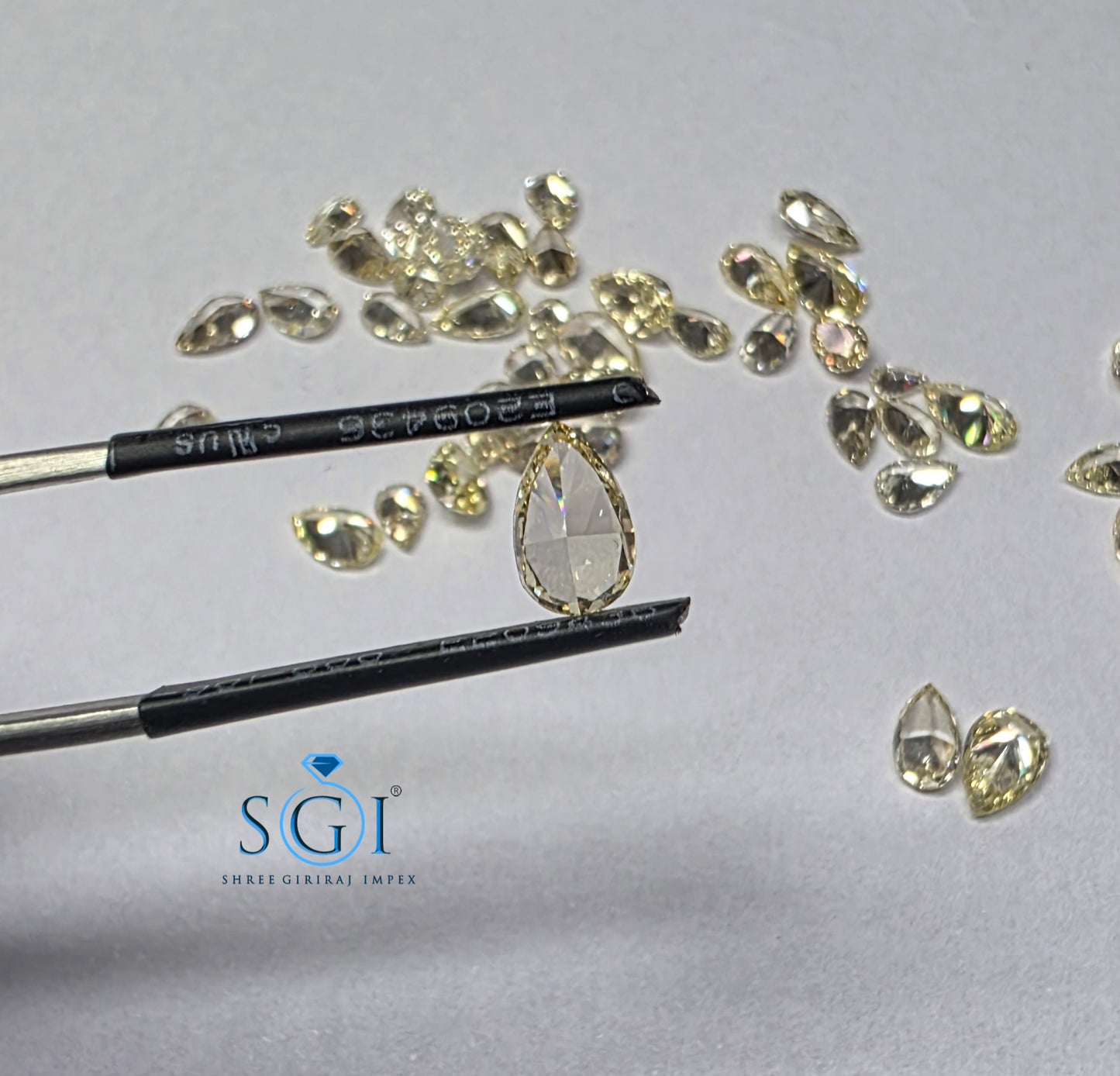 2 Ct Vivid Yellow Lab-Grown CVD Diamond Loose Stone | Non-Certified | Premium Brilliance