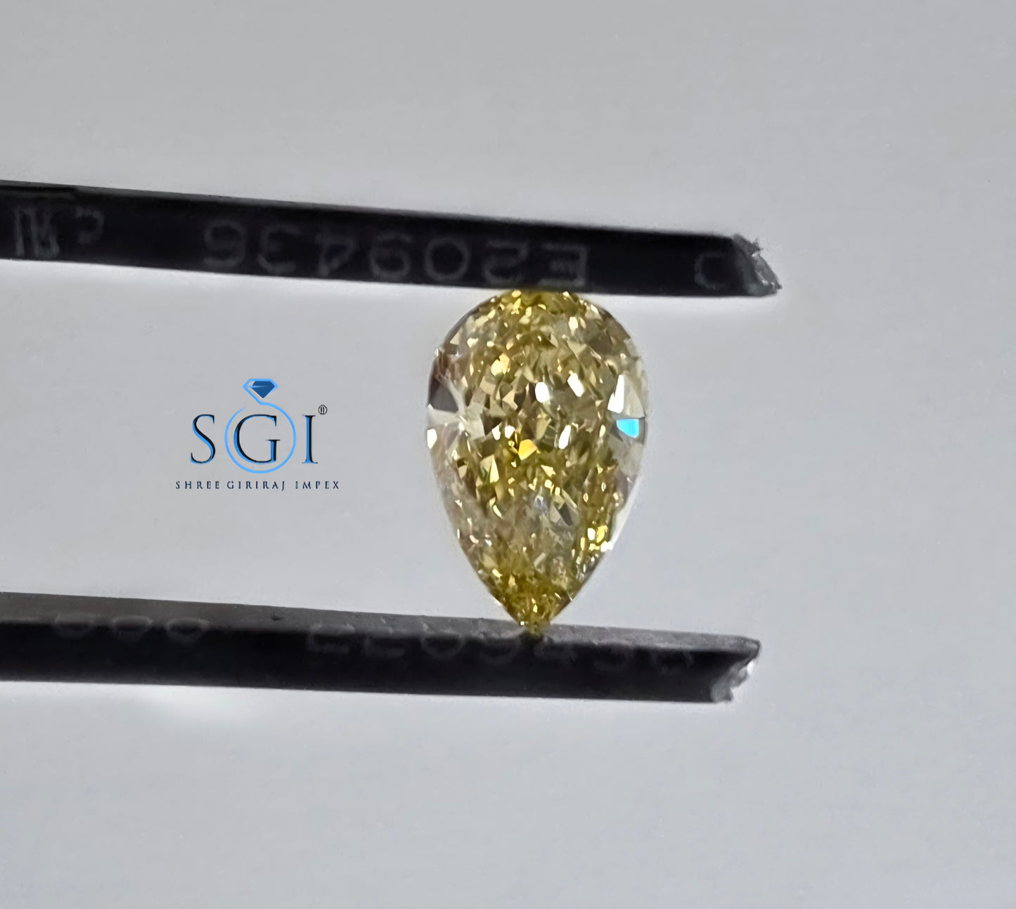 2 Ct Vivid Yellow Lab-Grown CVD Diamond Loose Stone | Non-Certified | Premium Brilliance
