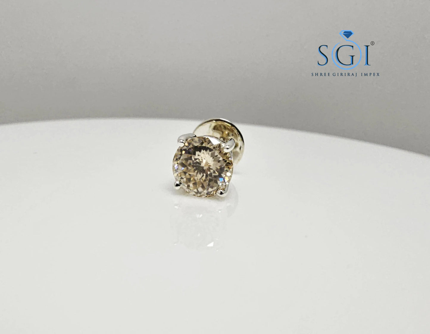 Men’s 6.5mm Fancy Yellow Moissanite Stud – 1CT Solitaire in White Gold