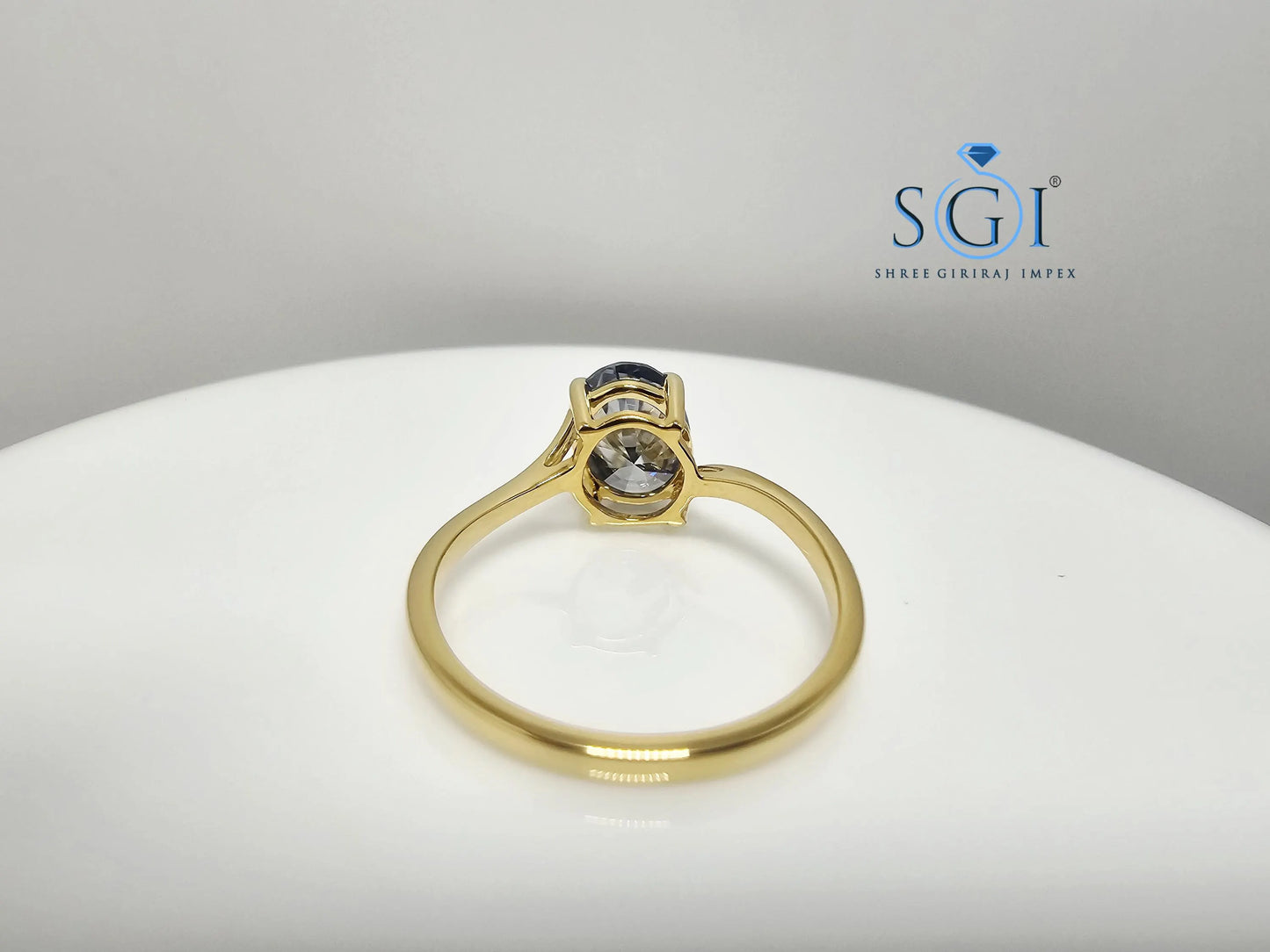 2CT Royal Blue Moissanite Oval Solitaire Ring: VVS1 Clarity, Solid Gold
