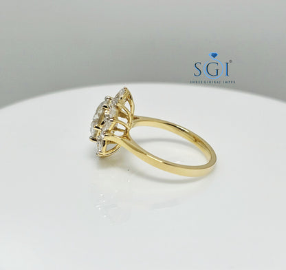 2.80ctw Round & Marquise-Cut Moissanite Diamond Vintage-Inspired Luxurious Gold Ring