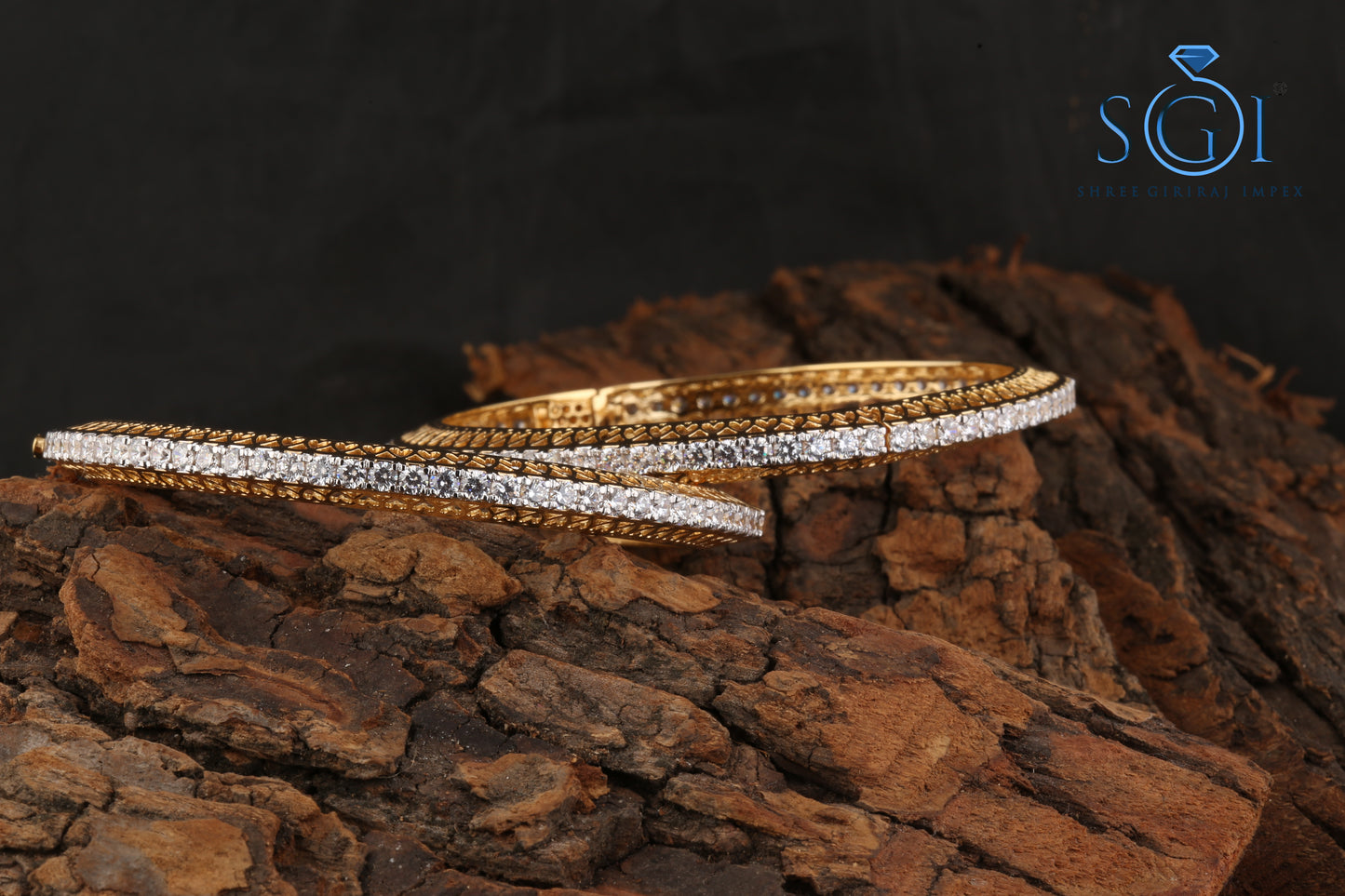 30ctw Moissanite Diamond Round  Single Diamond Line Bangles, 18K Elegance Diamond Bangle, Moissanite Bracelets, Stackable Bangle Bracelet, Gold Bridal Wear Bangle Bracelet For Womens
