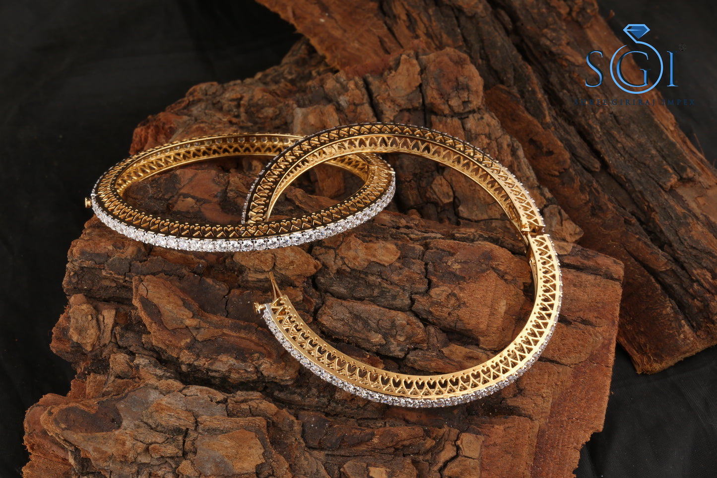 30ctw Moissanite Diamond Round  Single Diamond Line Bangles, 18K Elegance Diamond Bangle, Moissanite Bracelets, Stackable Bangle Bracelet, Gold Bridal Wear Bangle Bracelet For Womens